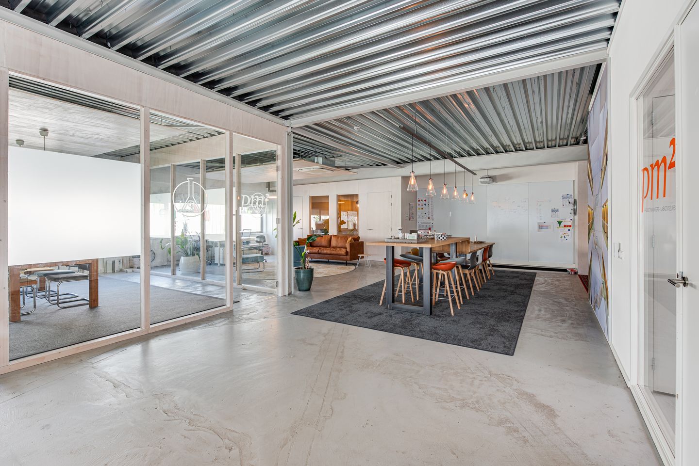 View photo 4 of Van Leeuwenhoekweg 2-a