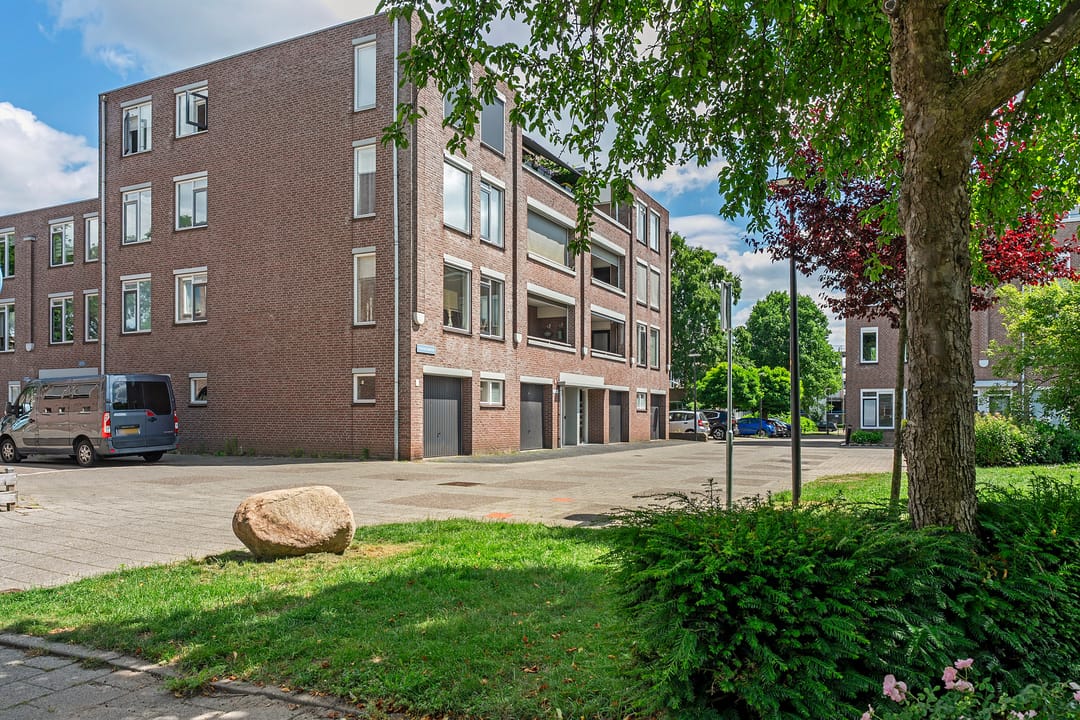 Foto 8 van Kastanjeplein 98