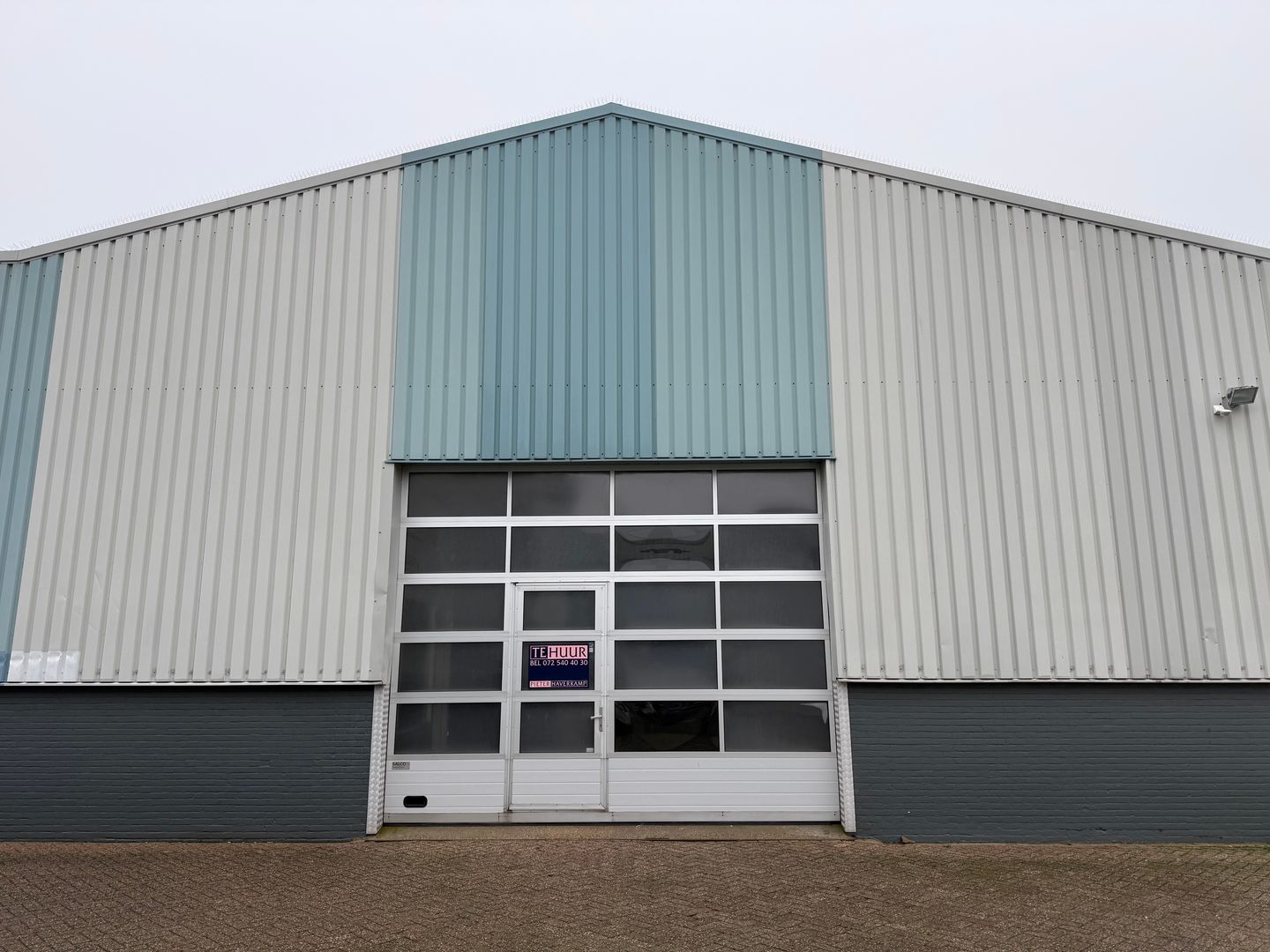 View photo 2 of Nijverheidsplein 2-H