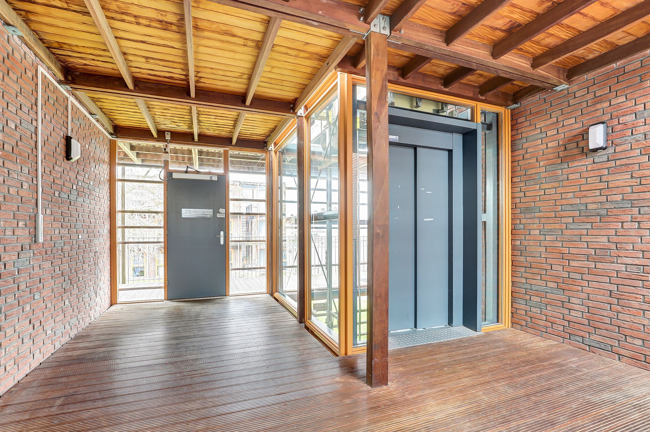 Foto 9 van Nieuwerkerckeplein 30