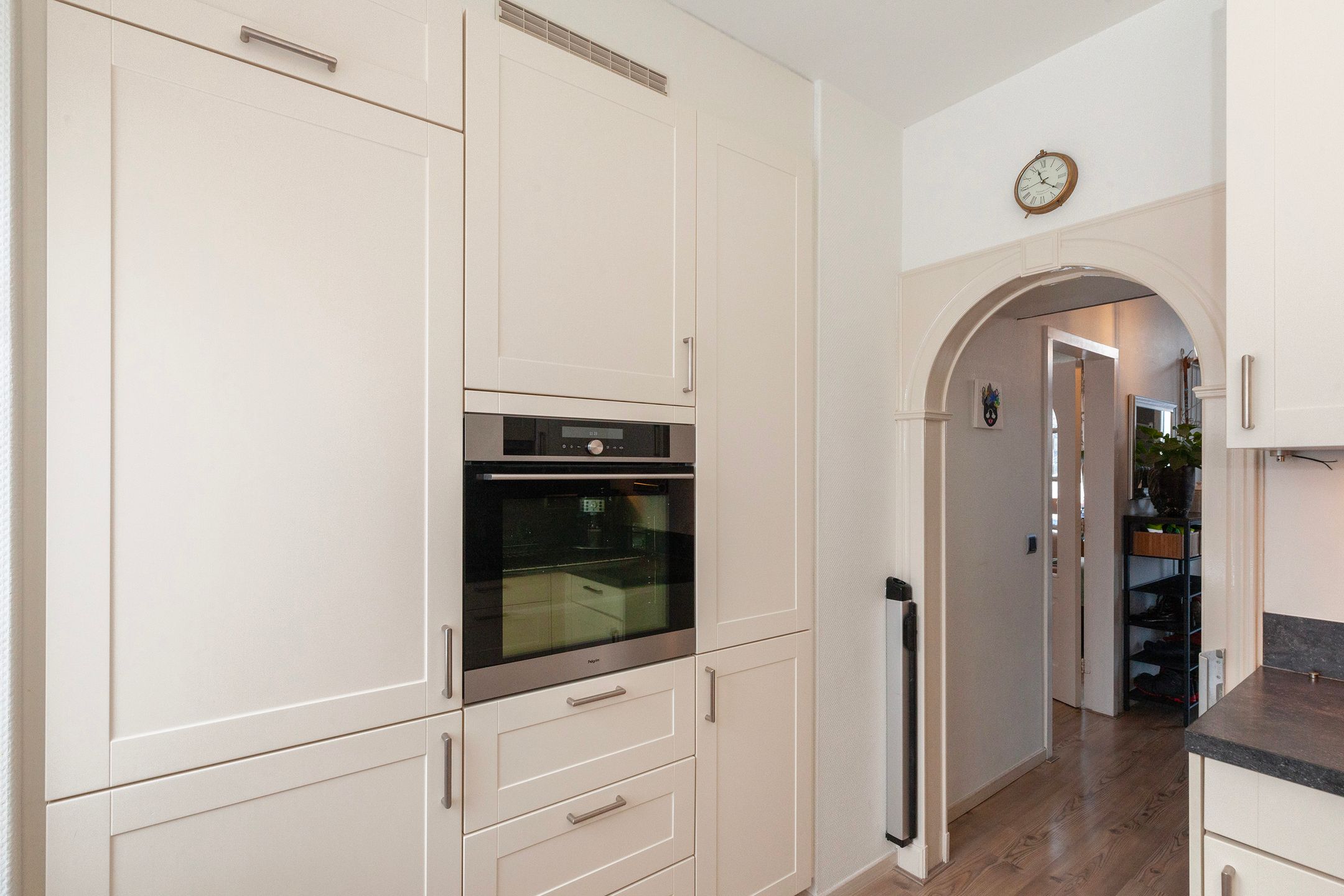 Photo 12 of Treubstraat 3