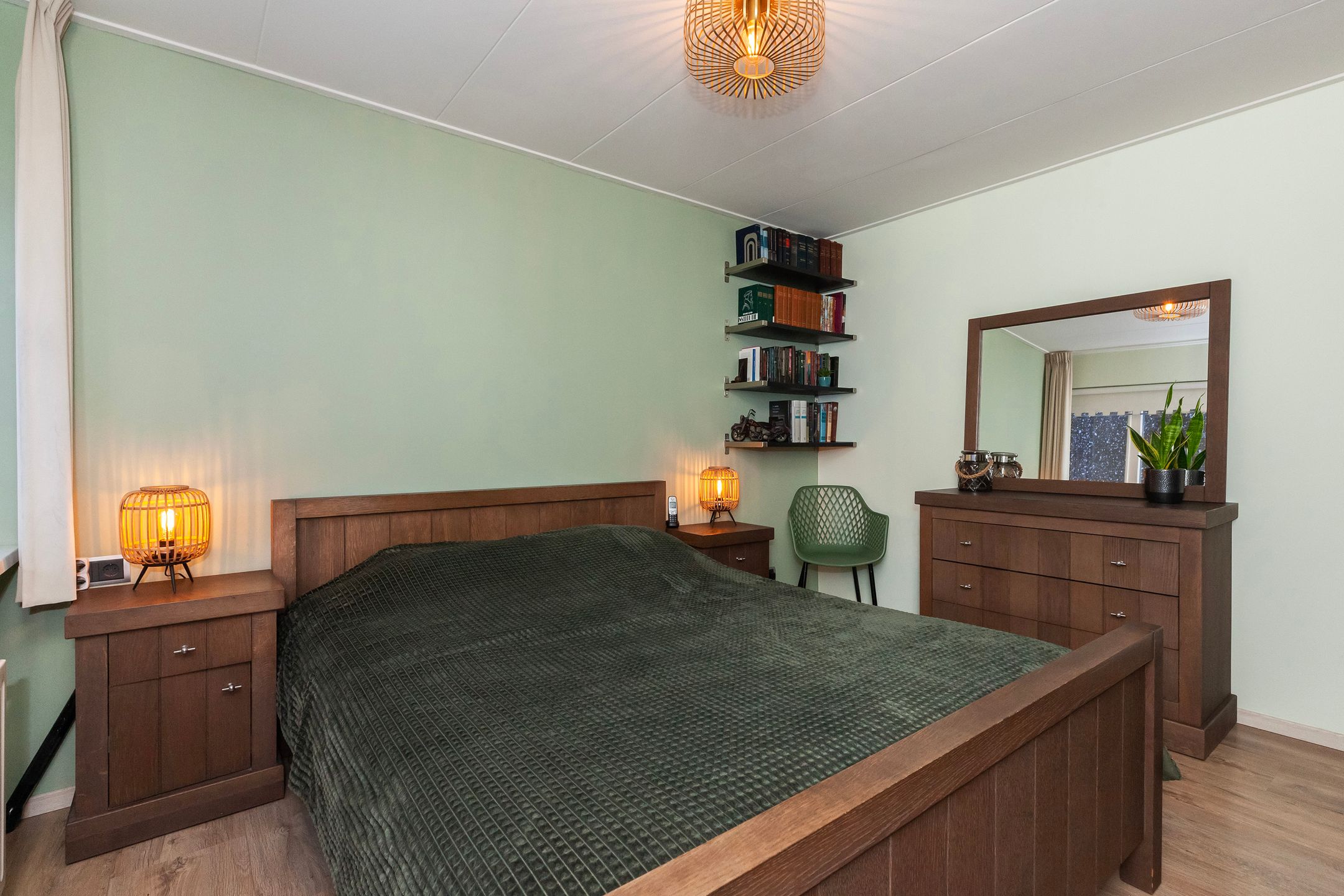 Photo 15 of Treubstraat 3