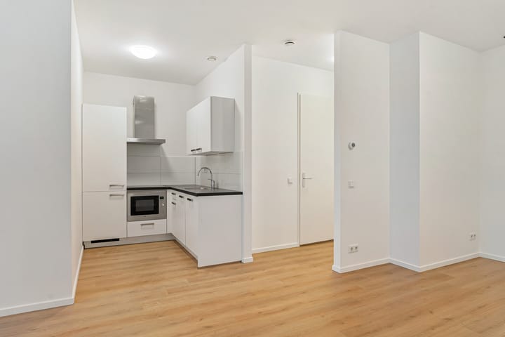 Photo 2 of Fascinatio Boulevard 888-K