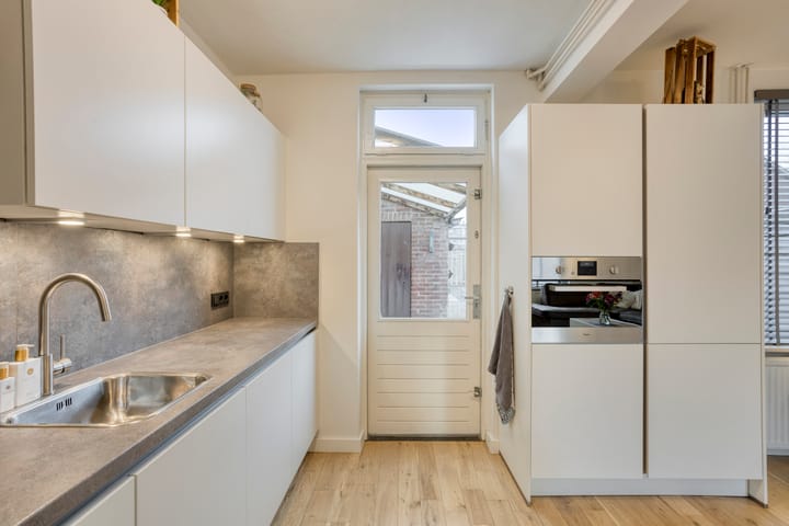 Foto 15 van Koninginnelaan 81