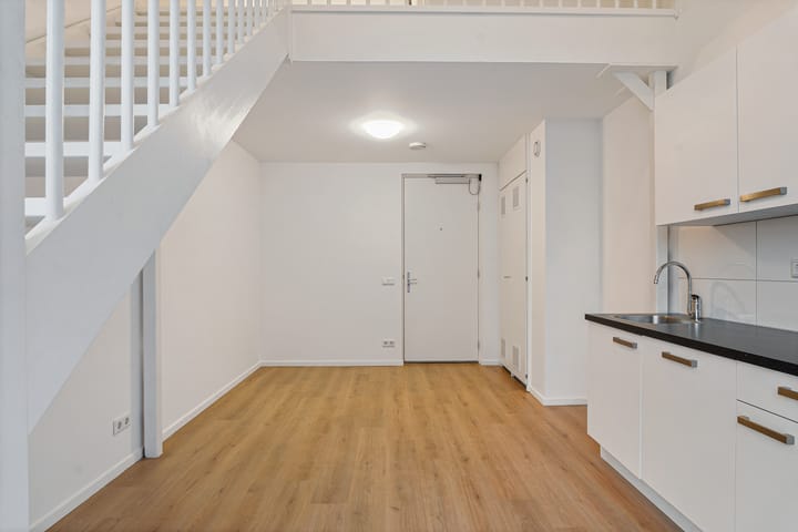 Photo 3 of Fascinatio Boulevard 946-H