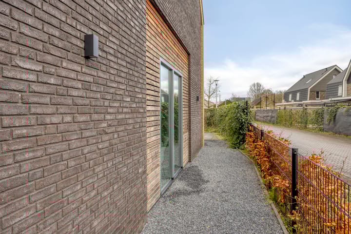 Foto 25 van Van Essenweg 3