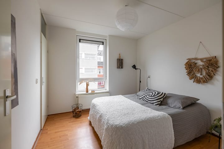 Foto 5 van Lijnbaanstraat 44