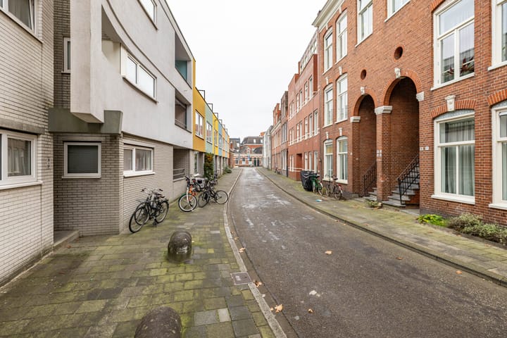 Foto 10 van Lijnbaanstraat 44