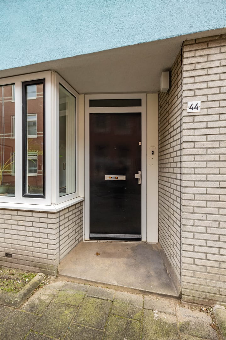 Foto 15 van Lijnbaanstraat 44