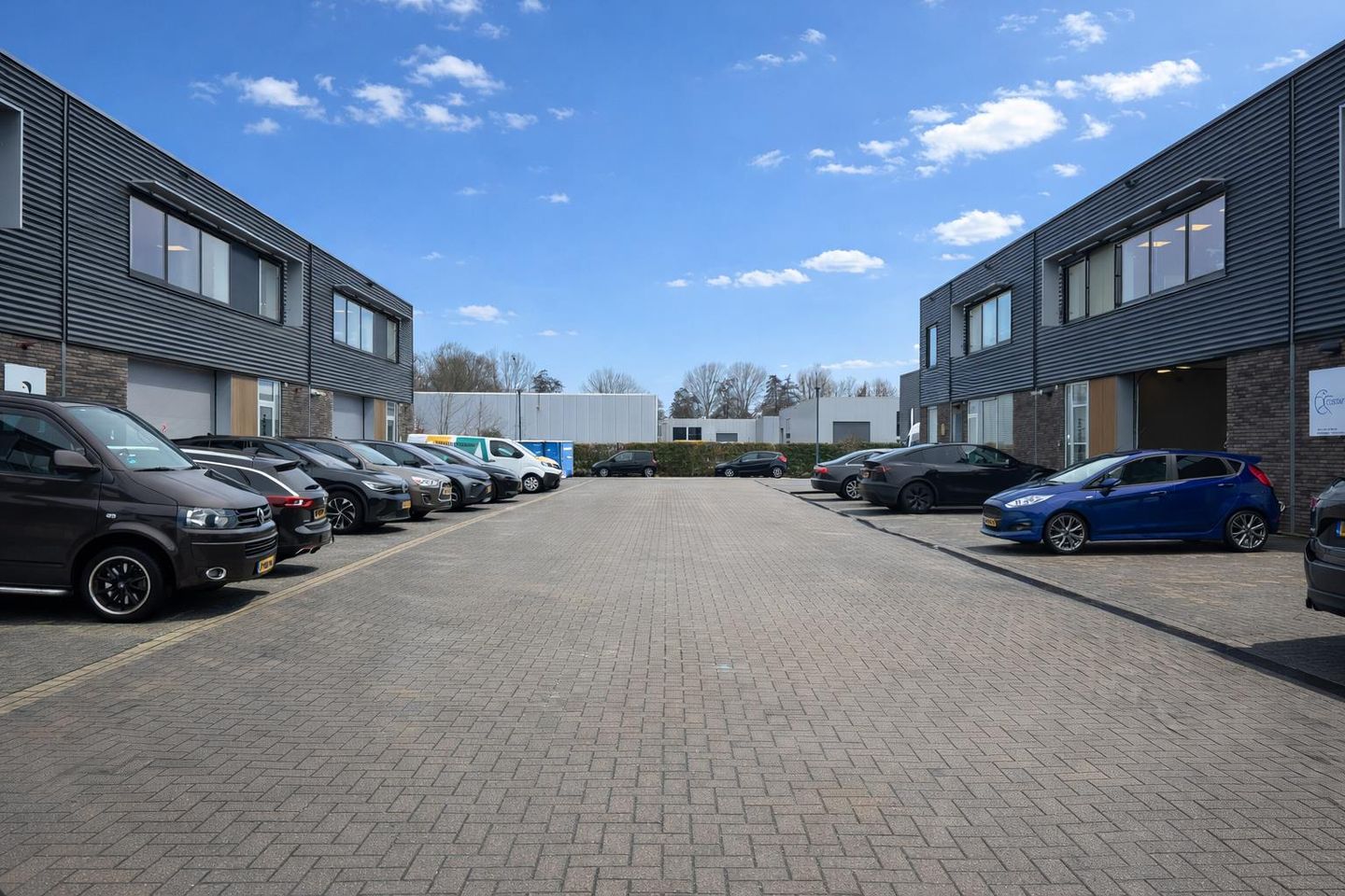 View photo 3 of Hoofdweg 328