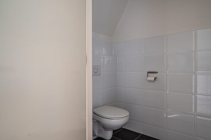 Photo 8 of Bisschopstraat 71