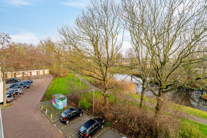 Foto 21 van Oostelijk Halfrond 47