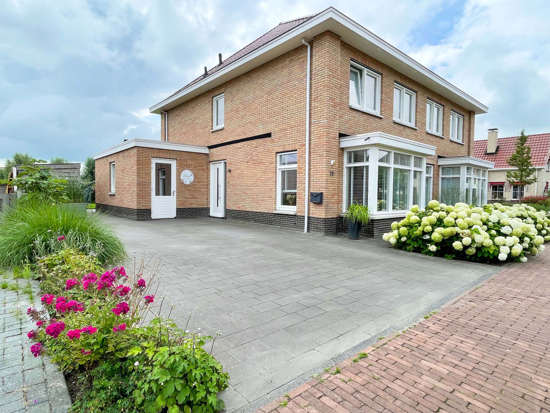 Buying a house in The Netherlands., Willem Mantelstraat 19