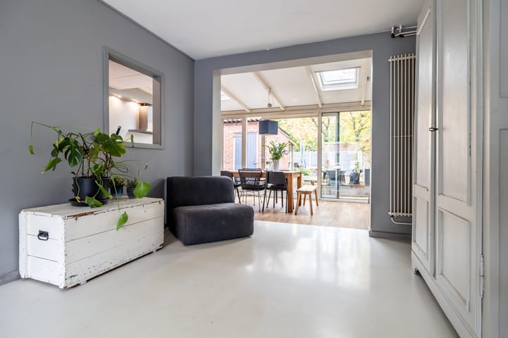 Photo 15 of Burgemeester Middelaerlaan 10