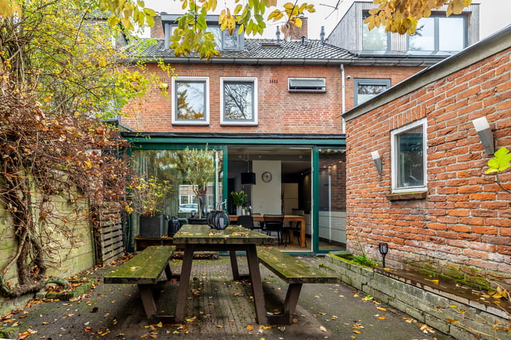 Photo 26 of Burgemeester Middelaerlaan 10