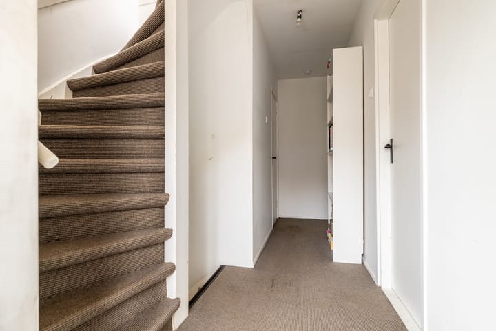 Photo 28 of Burgemeester Middelaerlaan 10