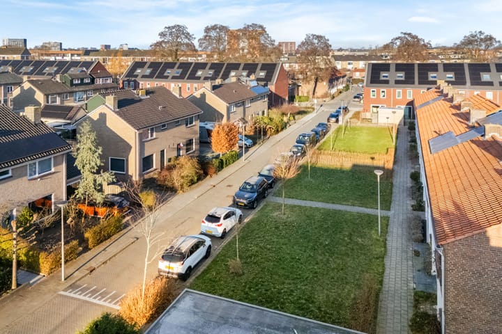 Foto 38 van Cabralstraat 17