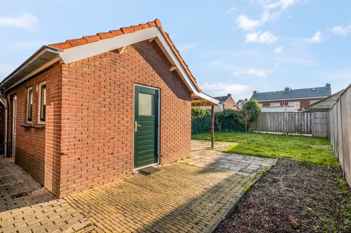 Photo 24 of Oosterhoutsestraat 39