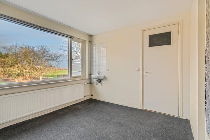 Photo 31 of Oosterhoutsestraat 39