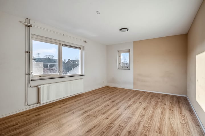 Photo 42 of Oosterhoutsestraat 39