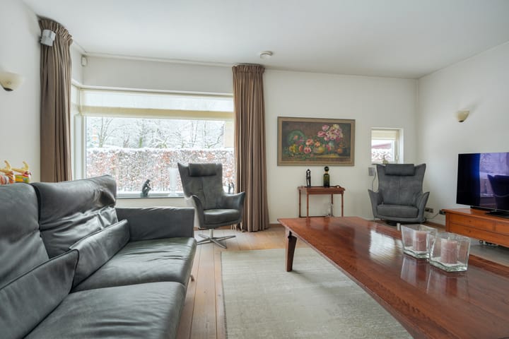 Foto 19 van Bavelselaan 331