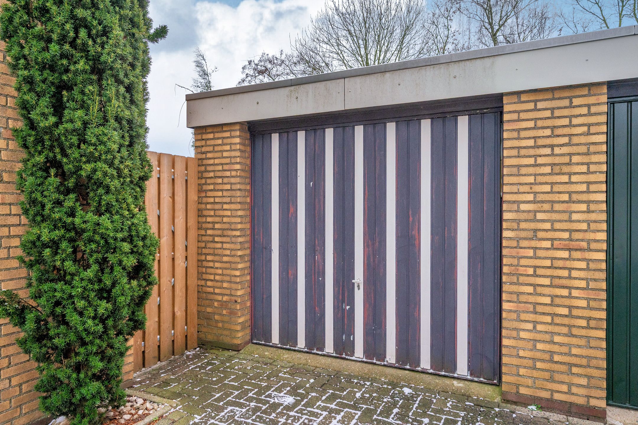 Photo 21 of Glazenapstraat 152