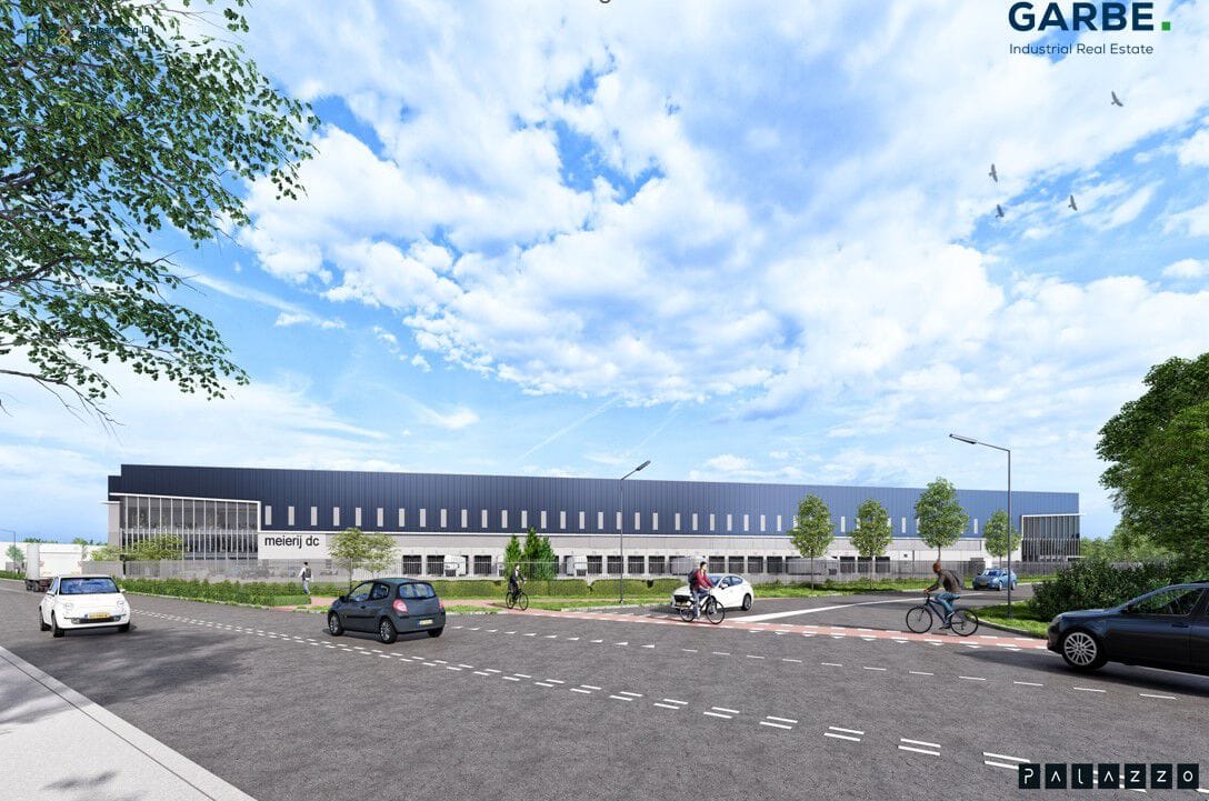 View photo 3 of Huygensweg 10