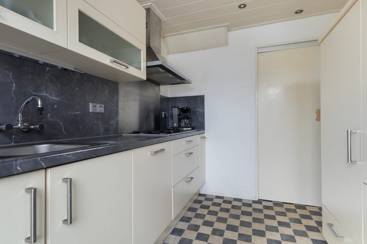 Foto 16 van Troelstralaan 5