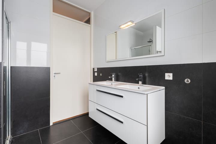 Foto 23 van Remus 162