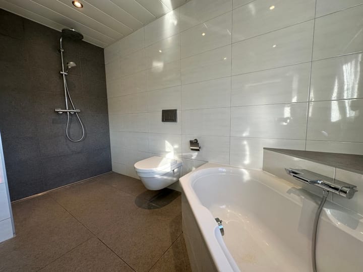 Foto 15 van Kerstroosstraat 3