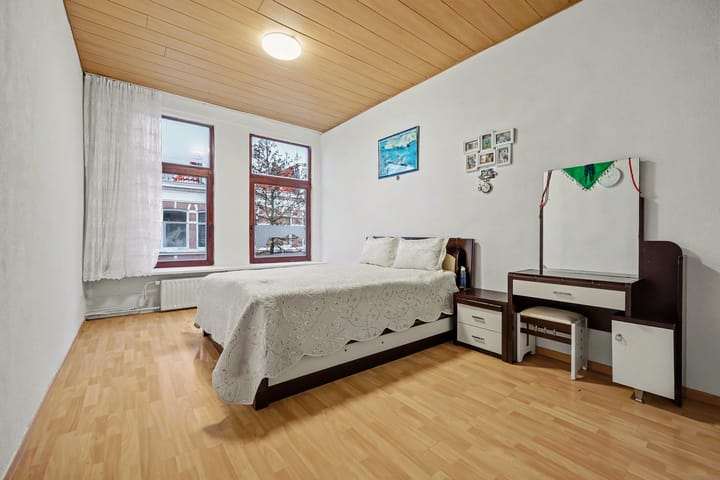 Foto 16 van Newtonstraat 385