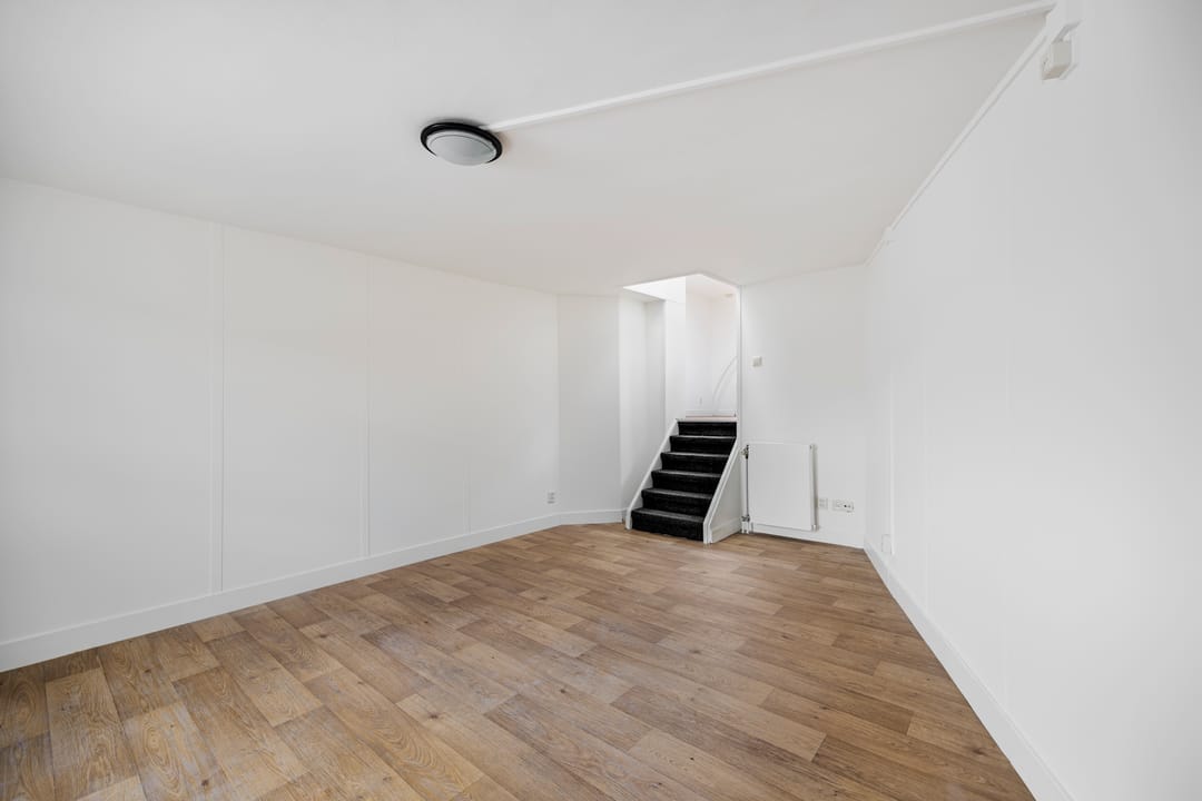 Photo 11 of Haarlemmerstraat 66