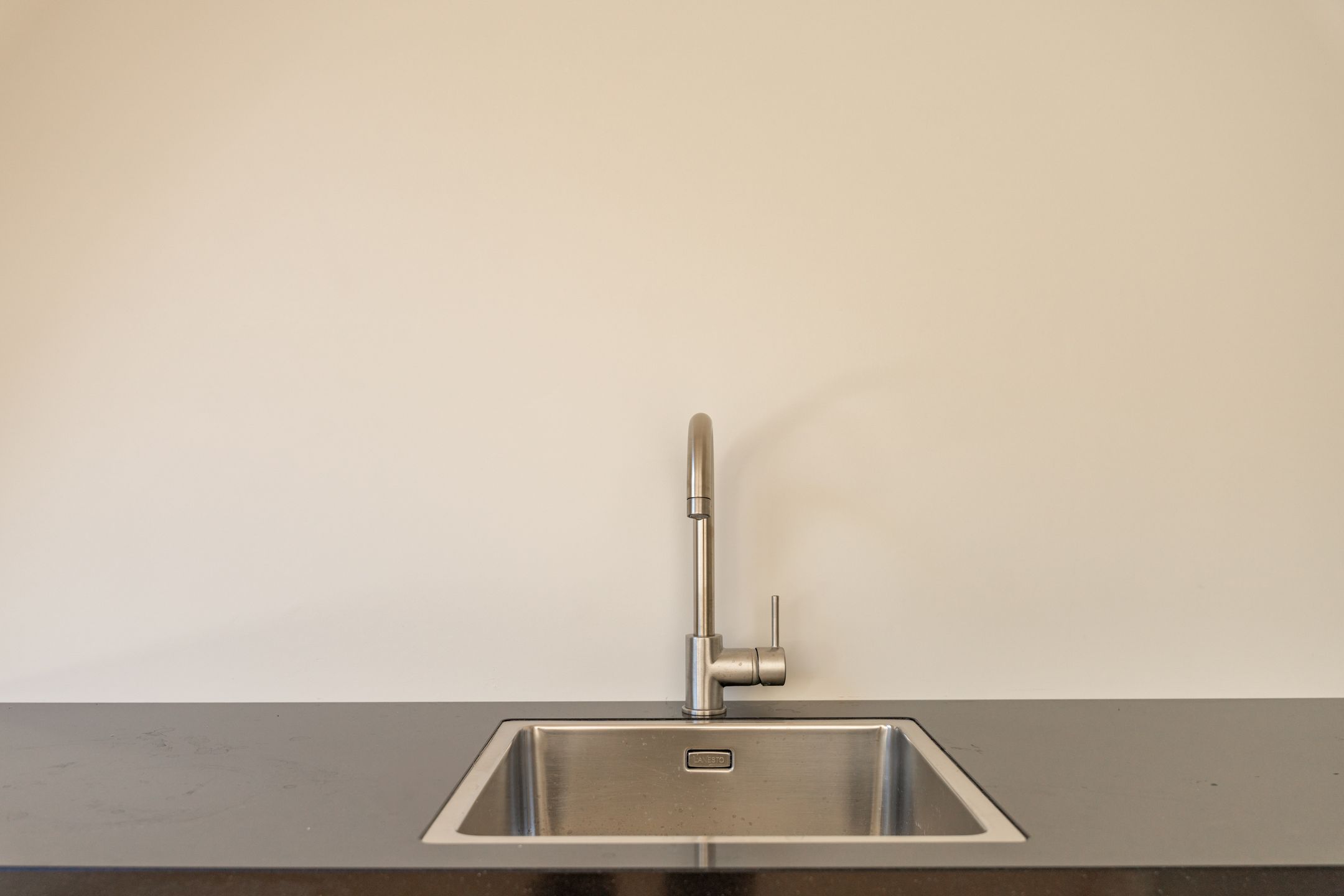 Photo 39 of Van Rensselaerstraat 31-3