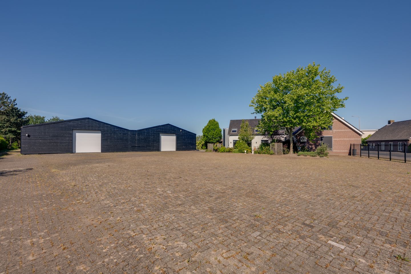 Bekijk foto 5 van Rucphenseweg 3