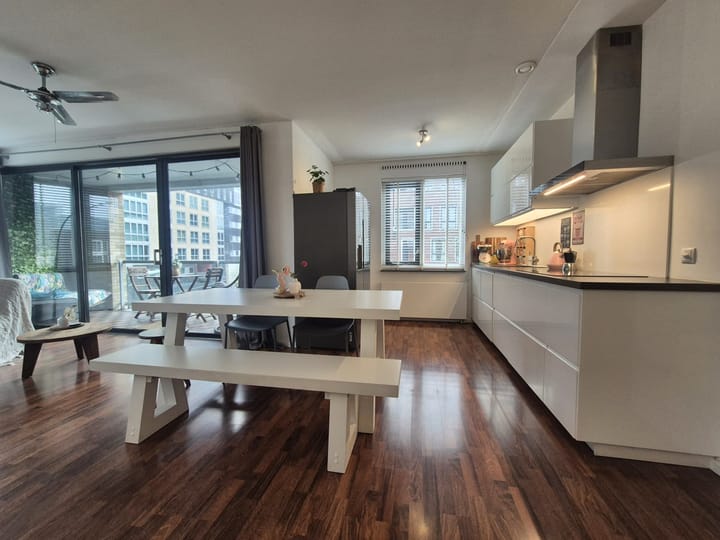 Photo 9 of Claus van Amsbergstraat 51