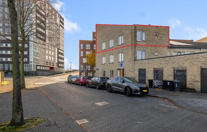 Photo 32 of Claus van Amsbergstraat 51