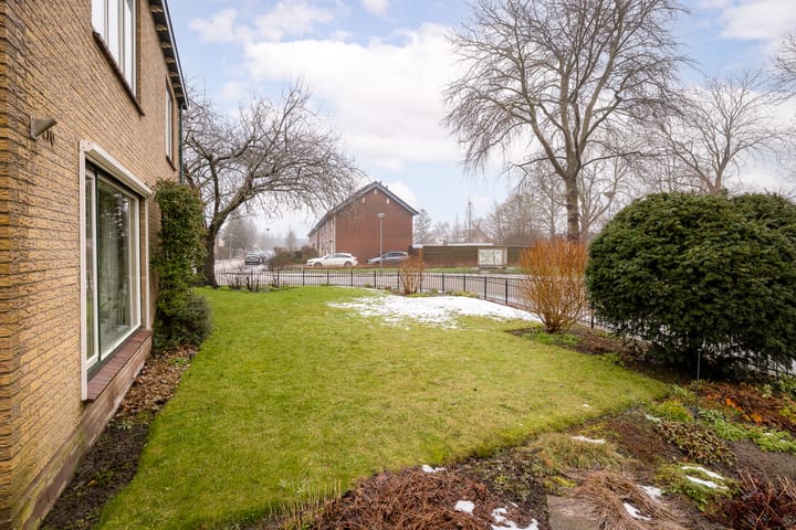 Foto 35 van Dahliastraat 110