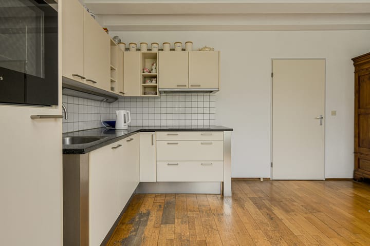 Foto 15 van Spank 50