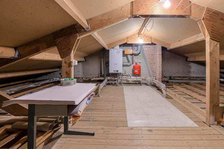 Foto 35 van Spank 50