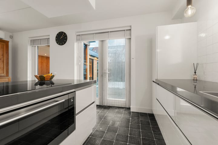 Photo 12 of Frankentaler 23