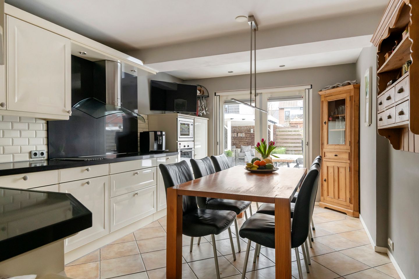 Foto 5 van Middelweg 12