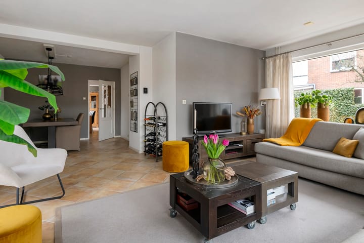 Foto 12 van Middelweg 12