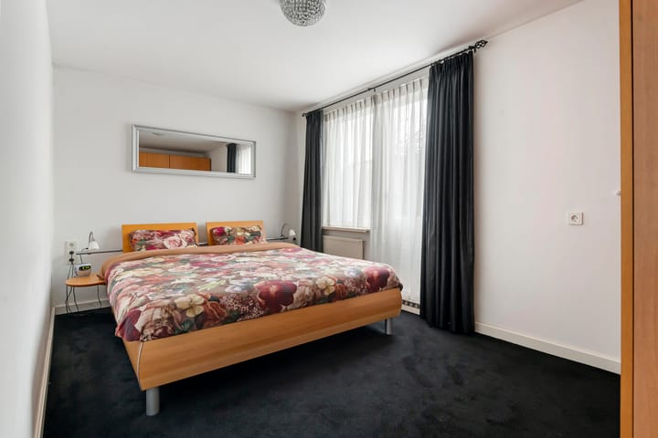 Foto 21 van Middelweg 12