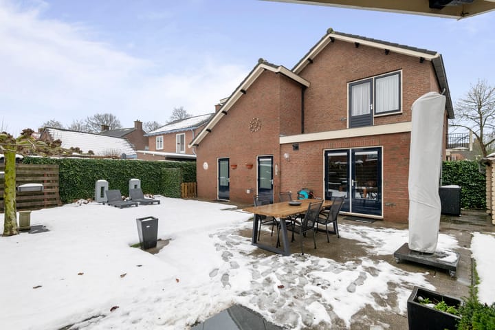 Foto 36 van Middelweg 12