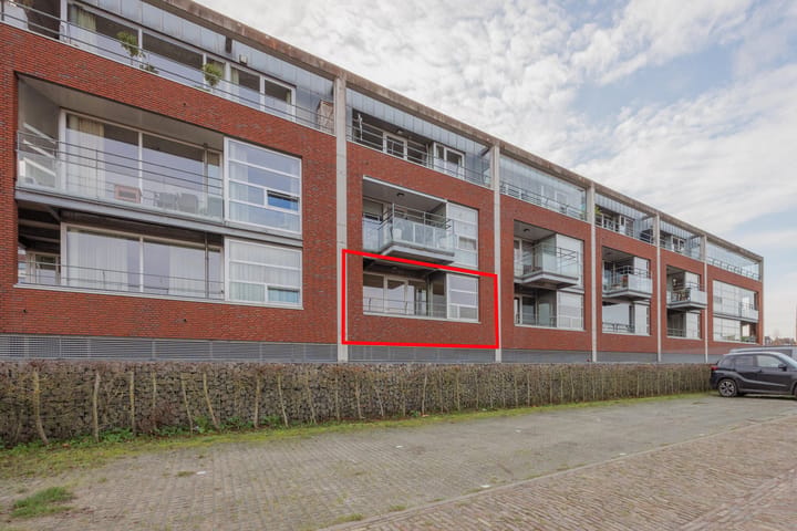 Tolbrugplein 8