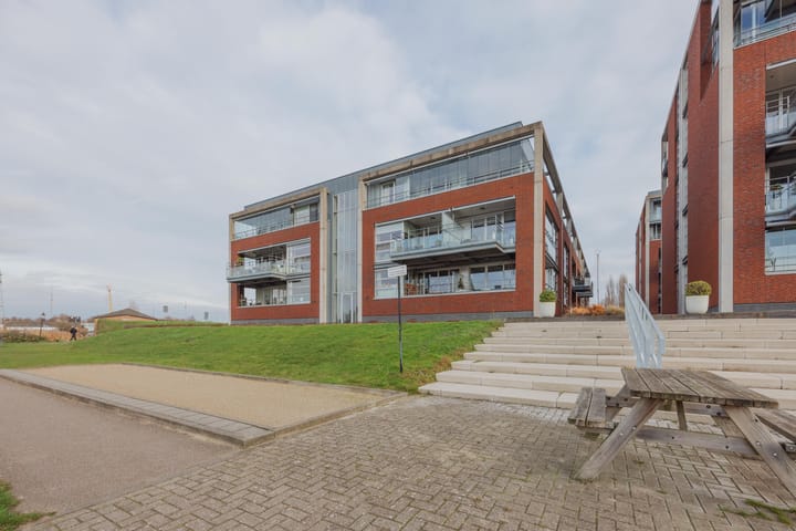 Foto 10 van Tolbrugplein 8