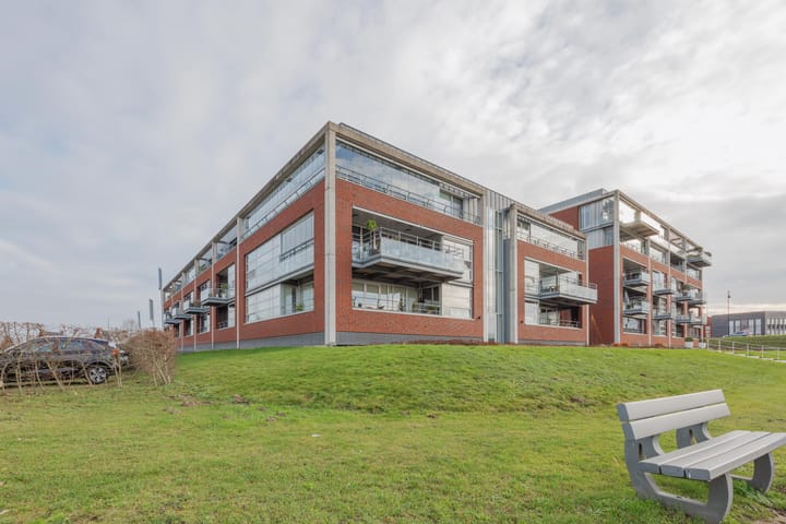 Foto 12 van Tolbrugplein 8