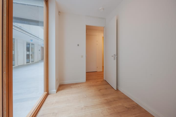 Foto 35 van Tolbrugplein 8