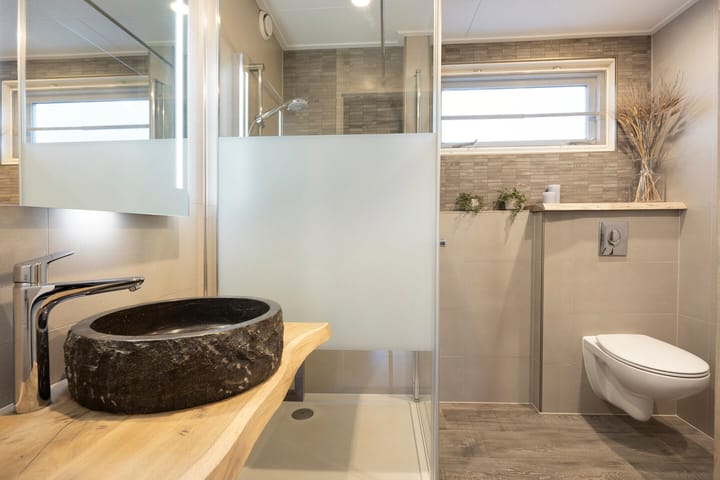 Foto 3 van Smaragd 7