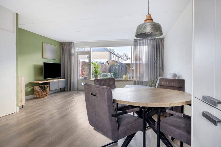 Foto 14 van Smaragd 7